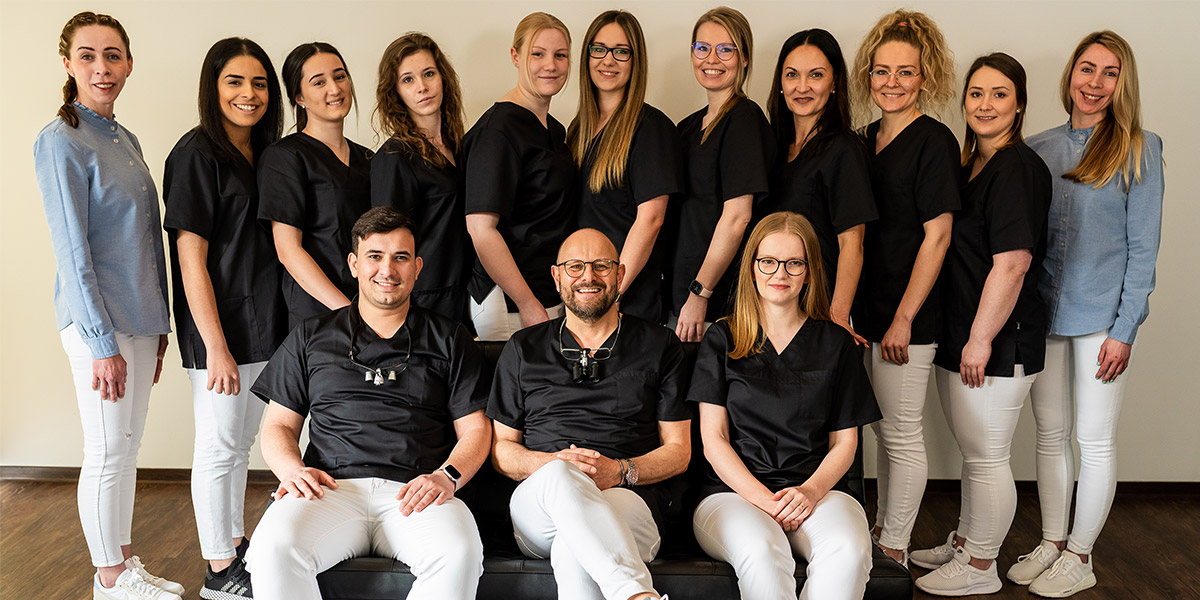 Das Team der Zahnarztpraxis Dr. Hampe & Kollegen in Minden